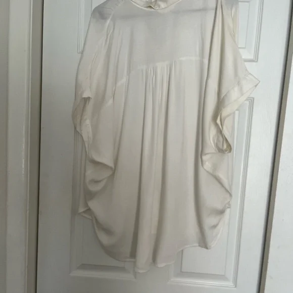 Light Cream Button-Front Women's Blouse Time and Tru XL 16-18 - Picture 10 of 13